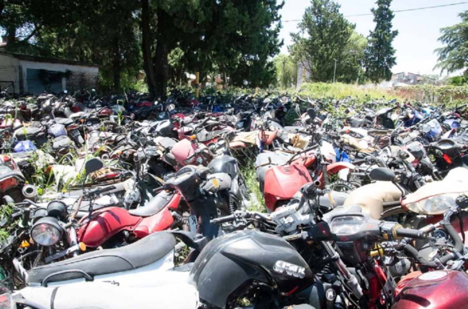 Paraná: compactarán más de 3.000 motos secuestradas