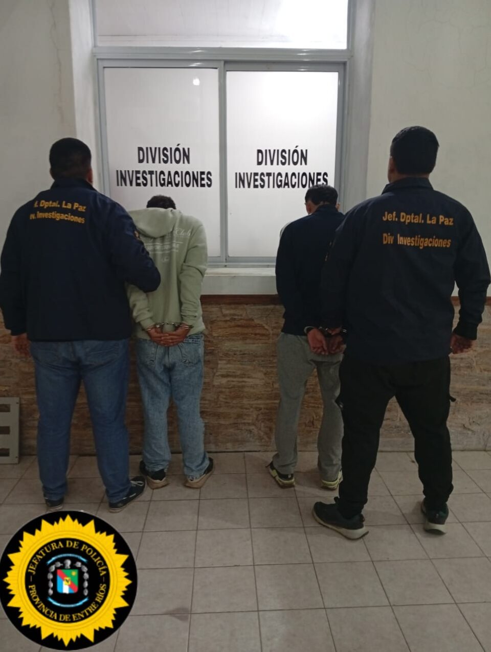 Robo en vinoteca: delincuentes dañaron vidriera y fueron detenidos horas después