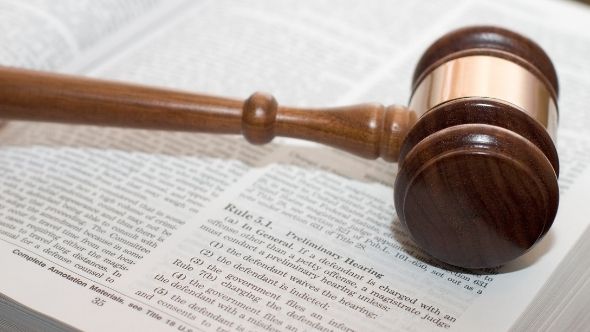  Avanza la Causa Contratos: Audiencia Preliminar para Ordenar el Juicio Oral