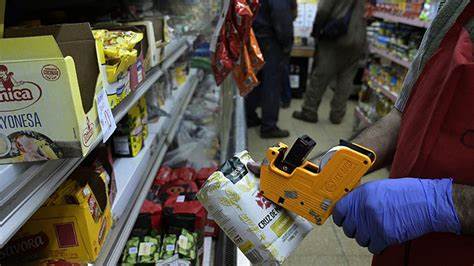 «Remarcación de Precios: Impacto del Dólar Especulativo en el Bolsillo de los Argentinos»