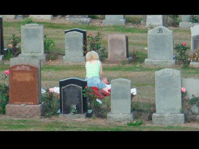 «Cementerio sin descanso: juegos, secretos y encuentros inesperados»?