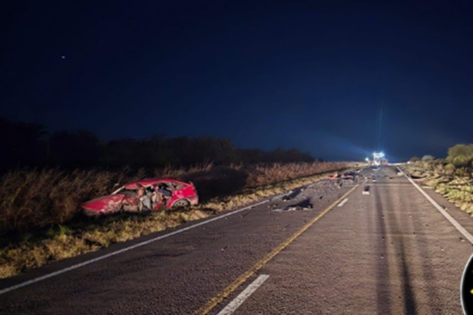Título de la noticia: «Tragedia en la ruta 18: choque frontal deja dos víctimas fatales y varios heridos»