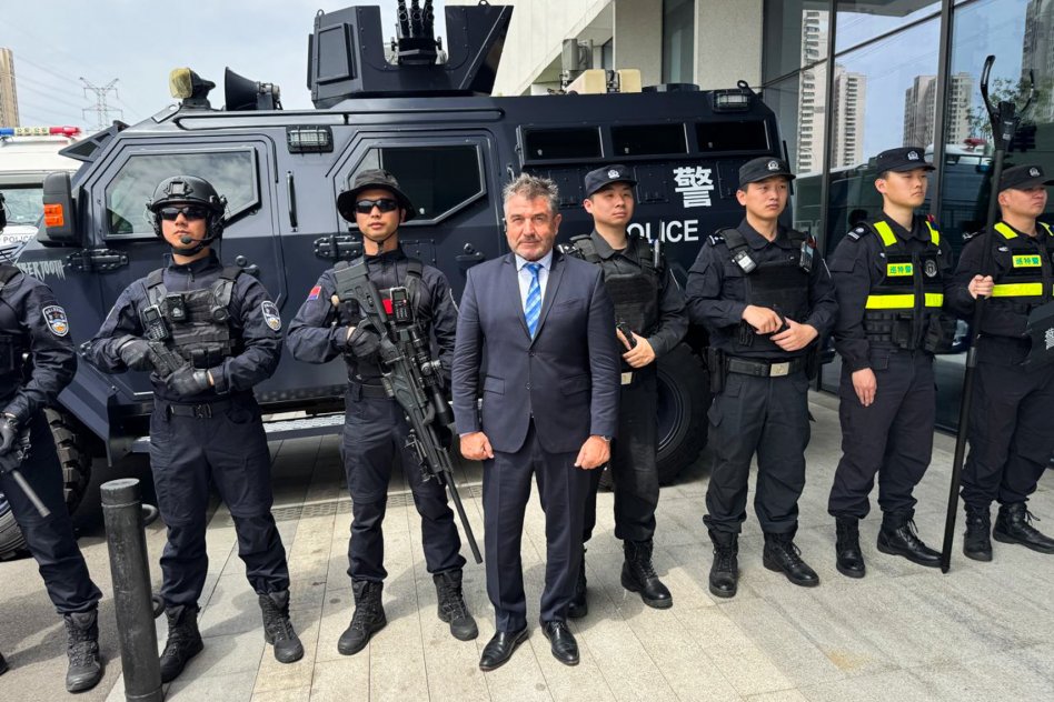  Roncaglia participa en el Foro de Cooperación Global de Seguridad Pública en China