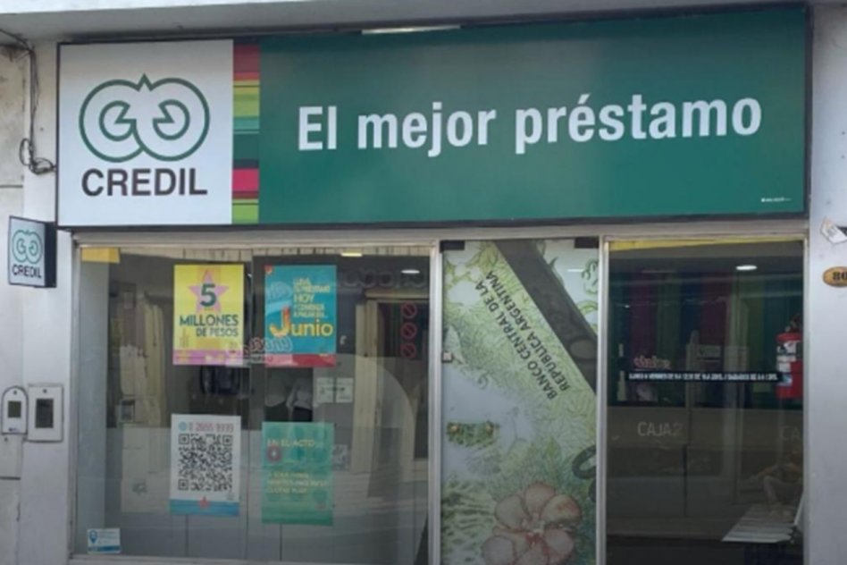Violento robo en financiera de Paraná: delincuente armado exigió millones y huyó en moto