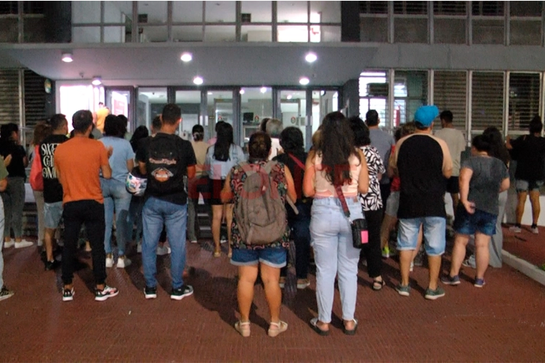 «Presuntos Abusos en Jardín Maternal: Padres Claman Justicia Frente a Tribunales»