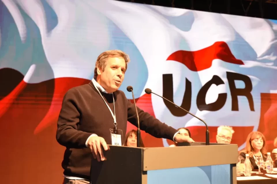 Gastón Manes renuncia a la Convención Nacional de la UCR en medio de una crisis interna