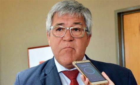 Fernando Cañete acusa al gobernador de mentir sobre IOSPER