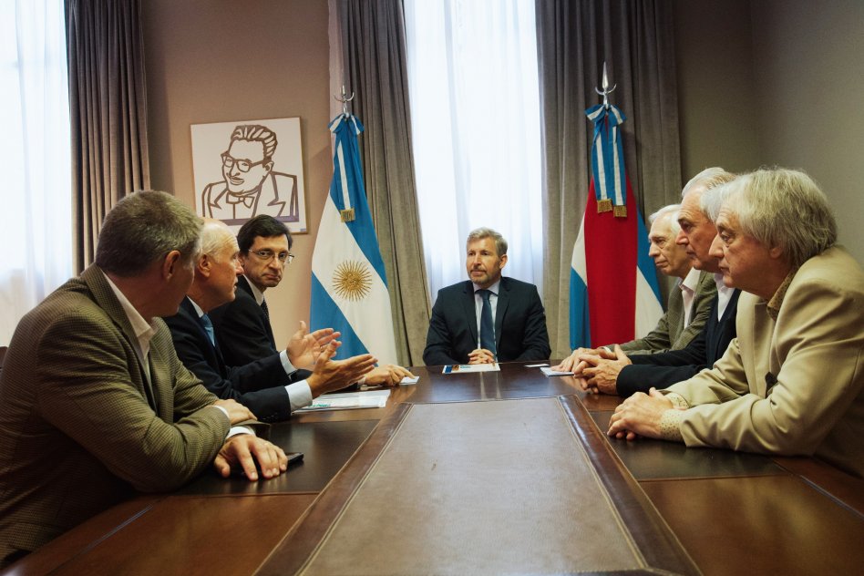 Frigerio agiliza gestiones para inversión en puerto y silos en Entre Ríos