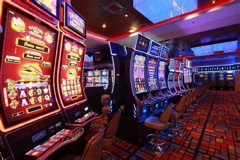 «Mar del Plata: una jubilada murió en un bingo y los apostadores siguieron jugando»