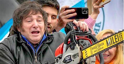 Milei contra el periodismo: ¿Hipocresía o estrategia política?