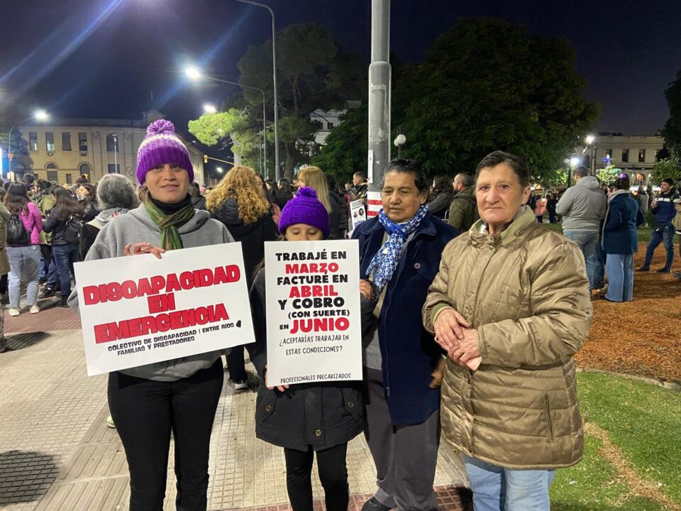 Masiva movilización en Paraná exige la Emergencia Nacional en Discapacidad