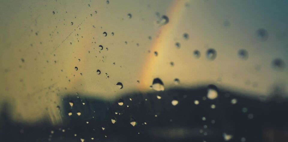 Sábado con lluvias intensas y ráfagas en La Paz: alerta por tormentas en la región