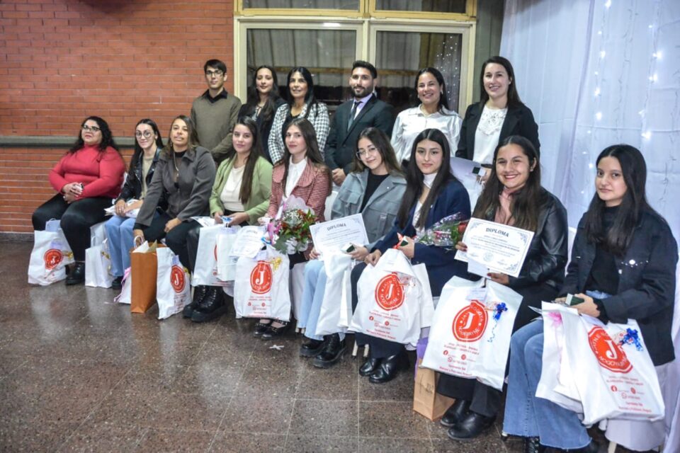 Aluani participó en la graduación de nuevos profesionales claves para el desarrollo entrerriano