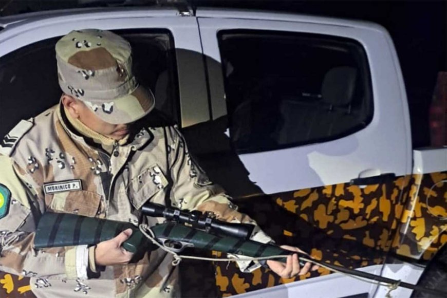 Detienen a presunto cuatrero con arma lista para disparar en un establecimiento rural
