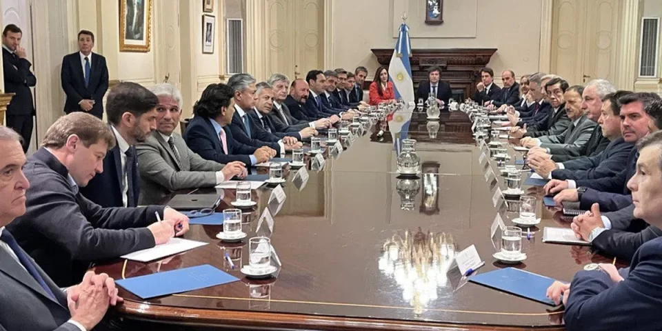 Gobernadores piden una reunión con el Ejecutivo para debatir una reforma fiscal