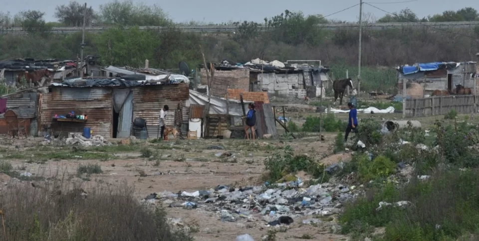 Pobreza en Argentina: entre la baja oficial y las dudas metodológicas