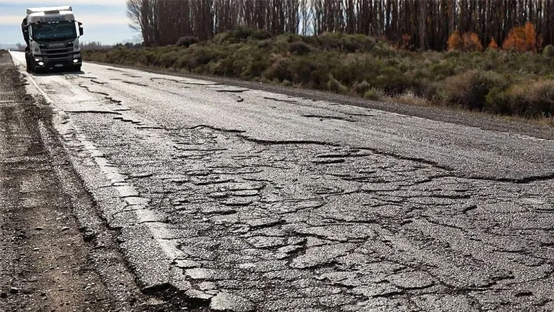 Rutas al borde del colapso: transportistas exigen un plan urgente mientras el gobierno espera concesiones