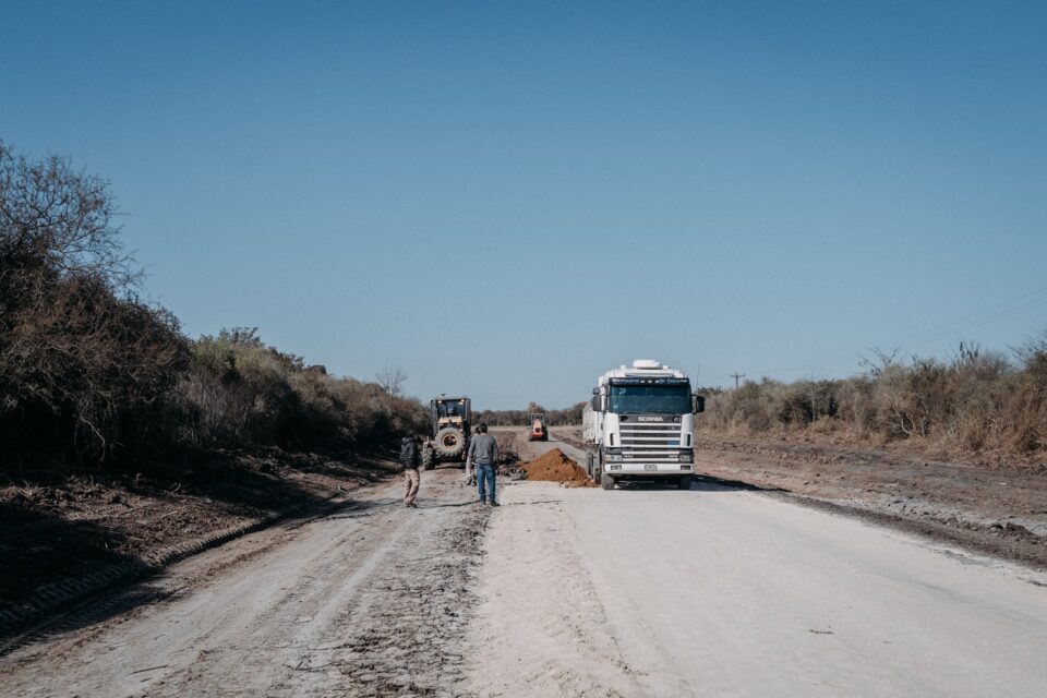“Cuando el barro es más que tierra: el grito de los caminos rurales en La Paz”
