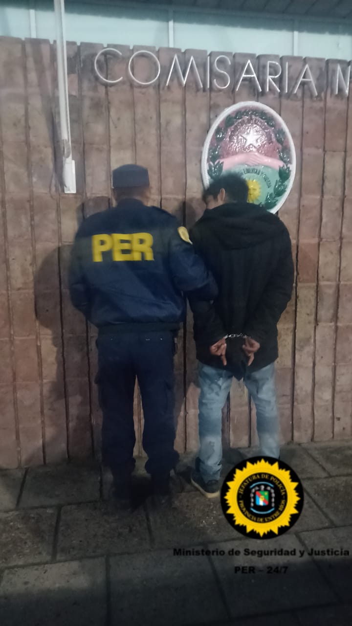 Comisaria Santa Elena.  Av. San Martin N° 781.  FECHA: 06/07/25  HURTO EN FLAGRANCIA. –