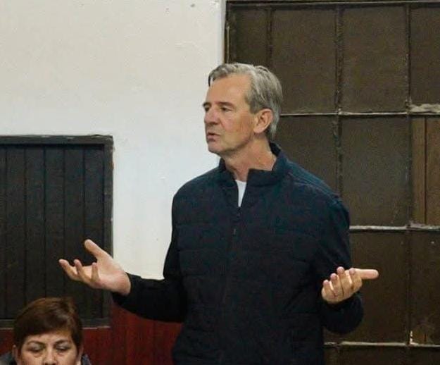 Reunión peronista en La Paz: ni mística, ni militantes… y un Bahl que implora por apoyo divino