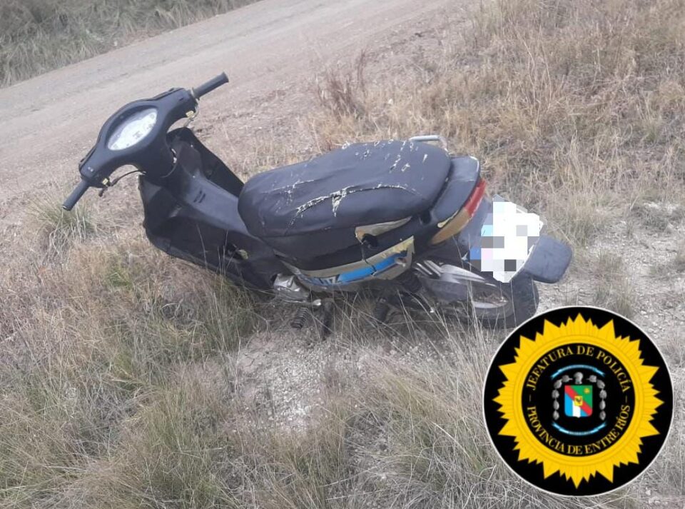 La Paz: entre el monte y la desidia, una motocicleta robada vuelve a casa