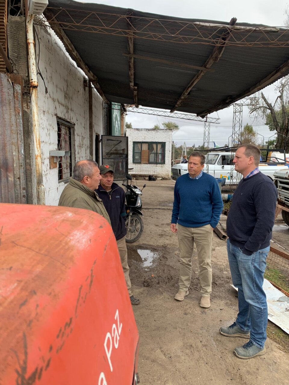 EL INTENDENTE WALTER MARTIN RECORRIÓ EL TALLER MUNICIPAL Y DESTACÓ SU ROL CLAVE EN EL FUNCIONAMIENTO DE LOS SERVICIOS PÚBLICOS
