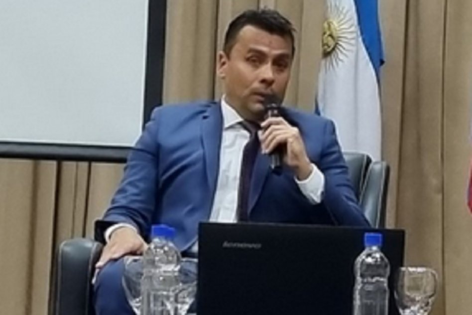 Encuentro libertario en Paraná: La Libertad Avanza mostró músculo político y debatió su relación con Frigerio