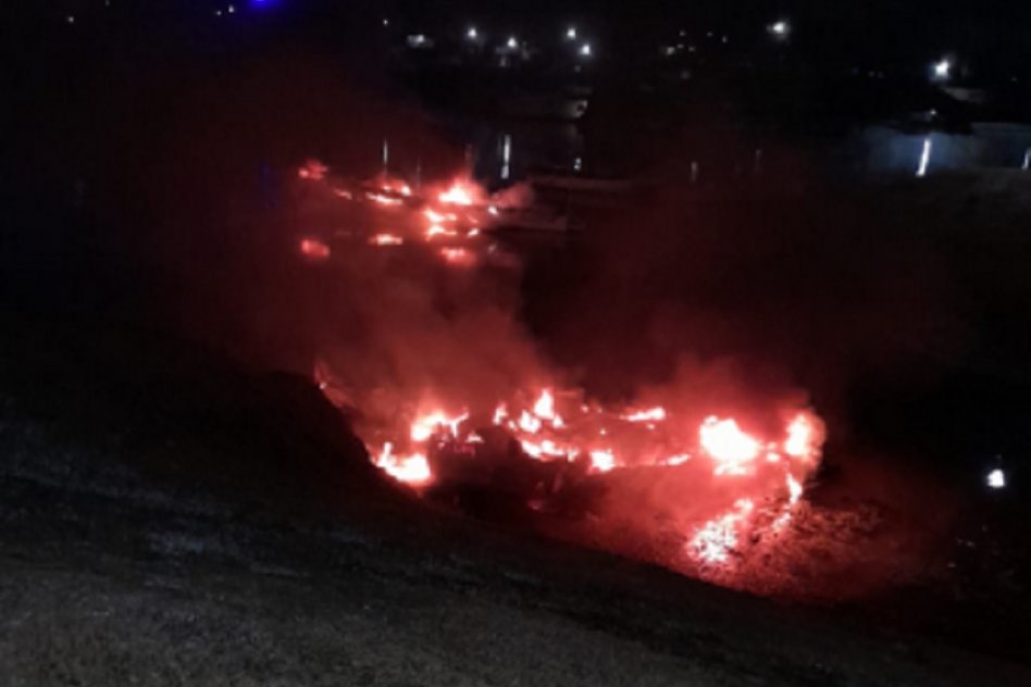 Incendio en el Club Náutico de Paraná: tres embarcaciones destruidas y una densa columna de humo sobre la ciudad