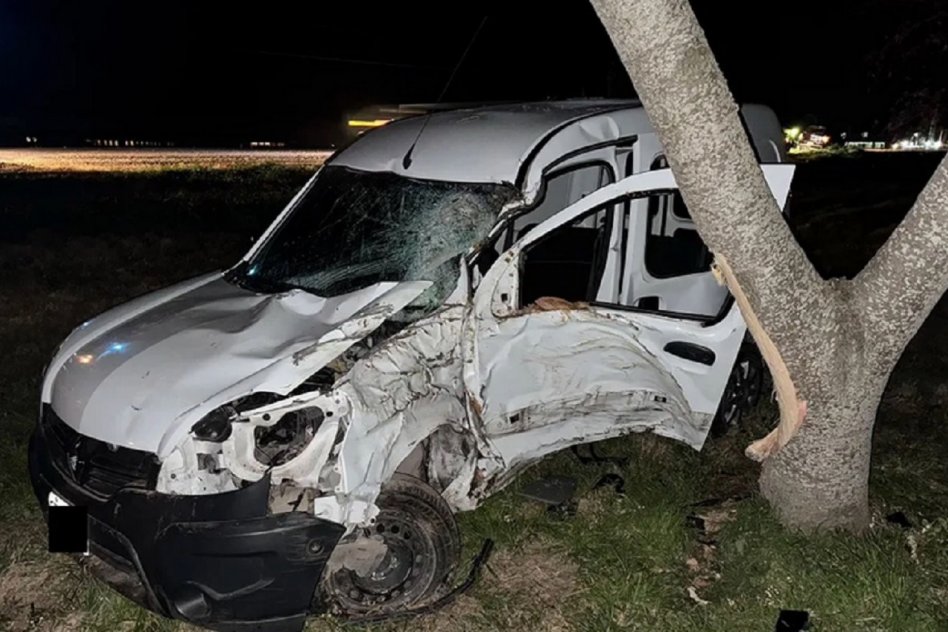 Siniestro vial en Crespo: Tres personas heridas tras violento choque en la Ruta 12