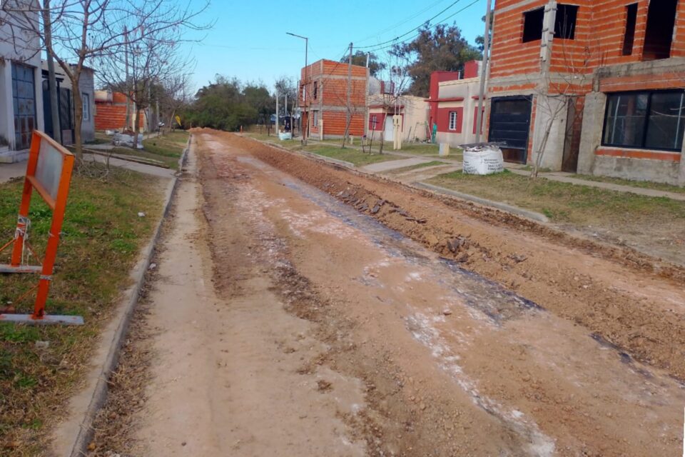 Comenzó  la  pavimentación de la trama vial de barrios del IAPV en Concepción del Uruguay