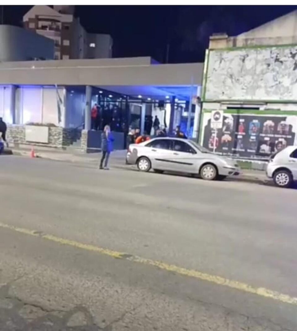 Tragedia en parana una sargento se efectuó un disparo frente a la sede del 911