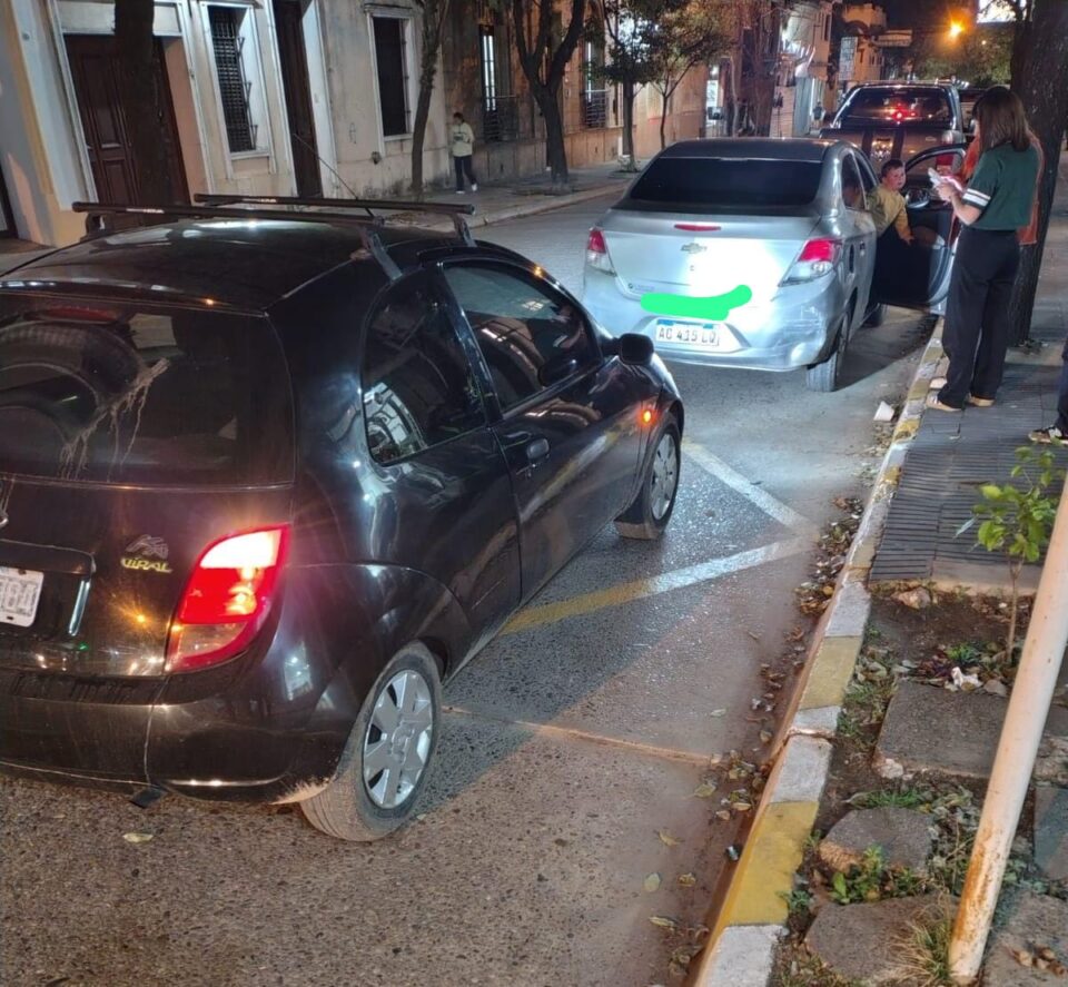 Accidente vehicular en 9 de Julio y San Martín: sin víctimas, con intervención de aseguradoras