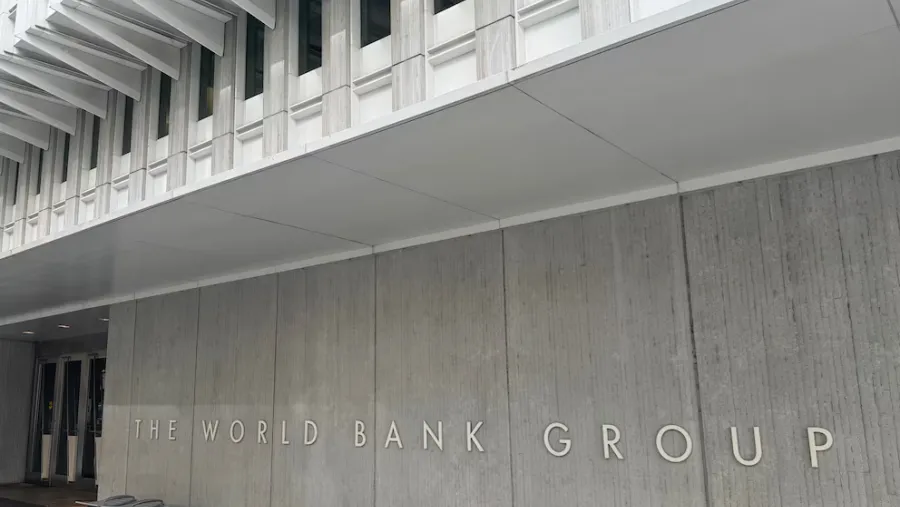 El Banco Mundial adelanta USD 4.000 millones a la Argentina: alivio financiero con condiciones estructurales