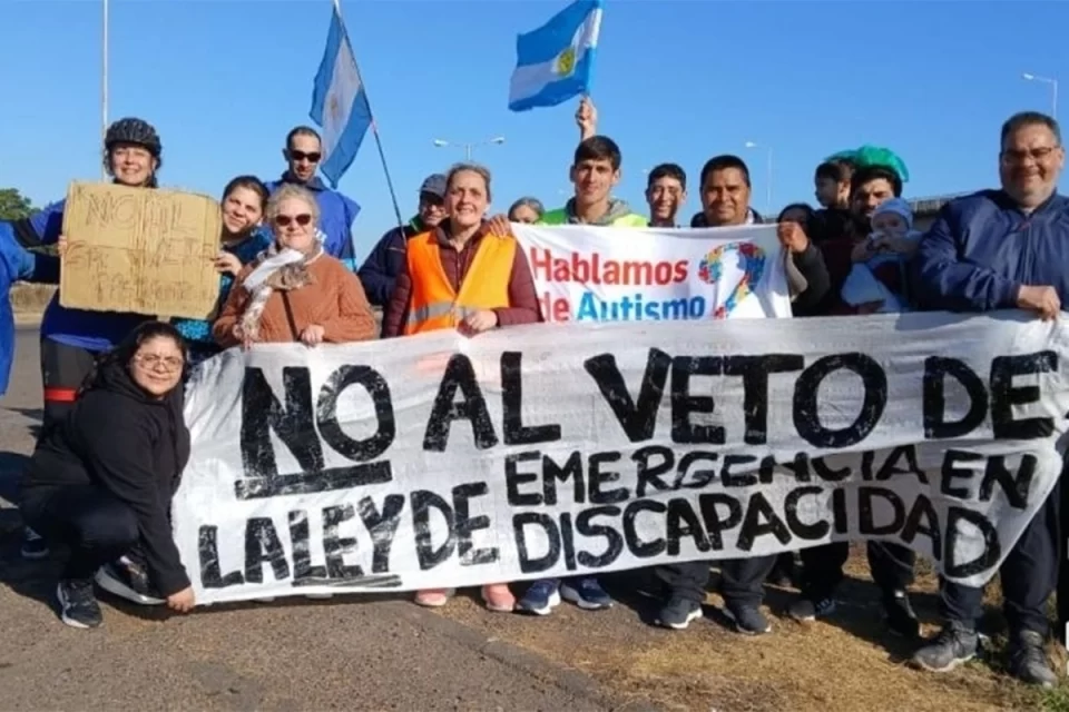 Ley de Emergencia en Discapacidad: promulgada pero suspendida — entre la urgencia social y la cautela fiscal