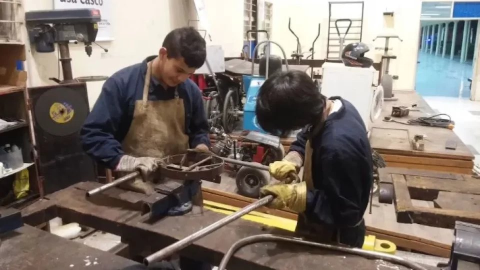 AMET en alerta: docentes de todo el país defienden los fondos para la Educación Técnico Profesional