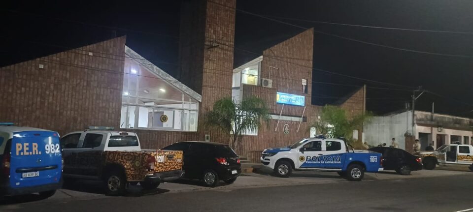 Balean a dos efectivos en zona rural de Santa Elena durante patrullaje nocturno
