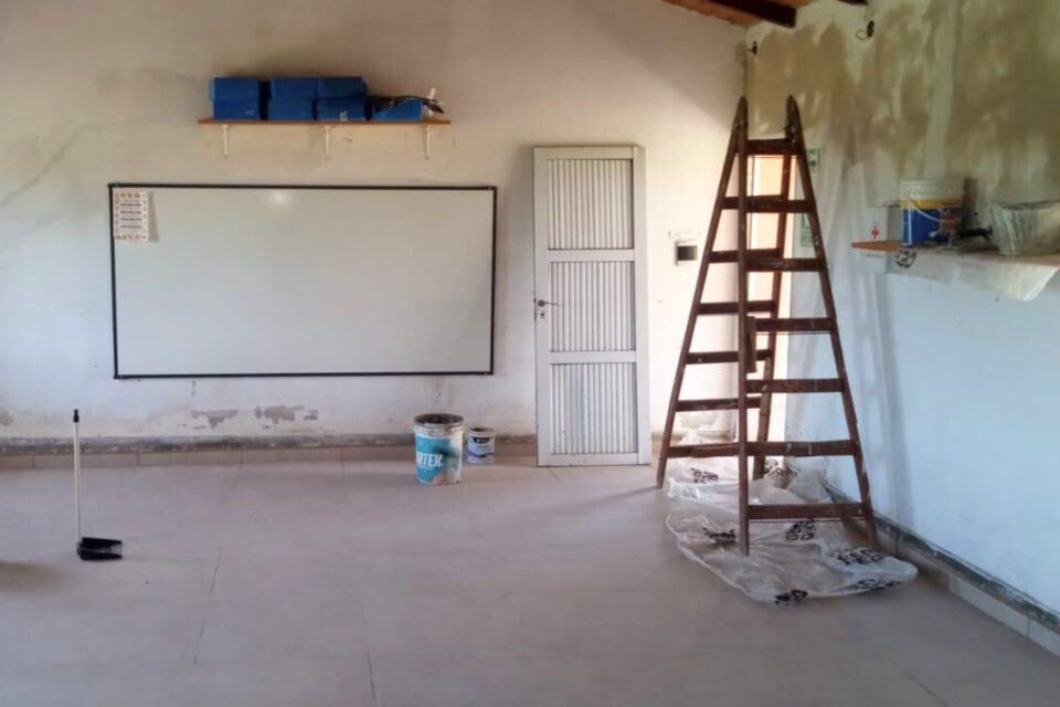 Obras de reparación integral se realizan en escuela de Estación La Hierra