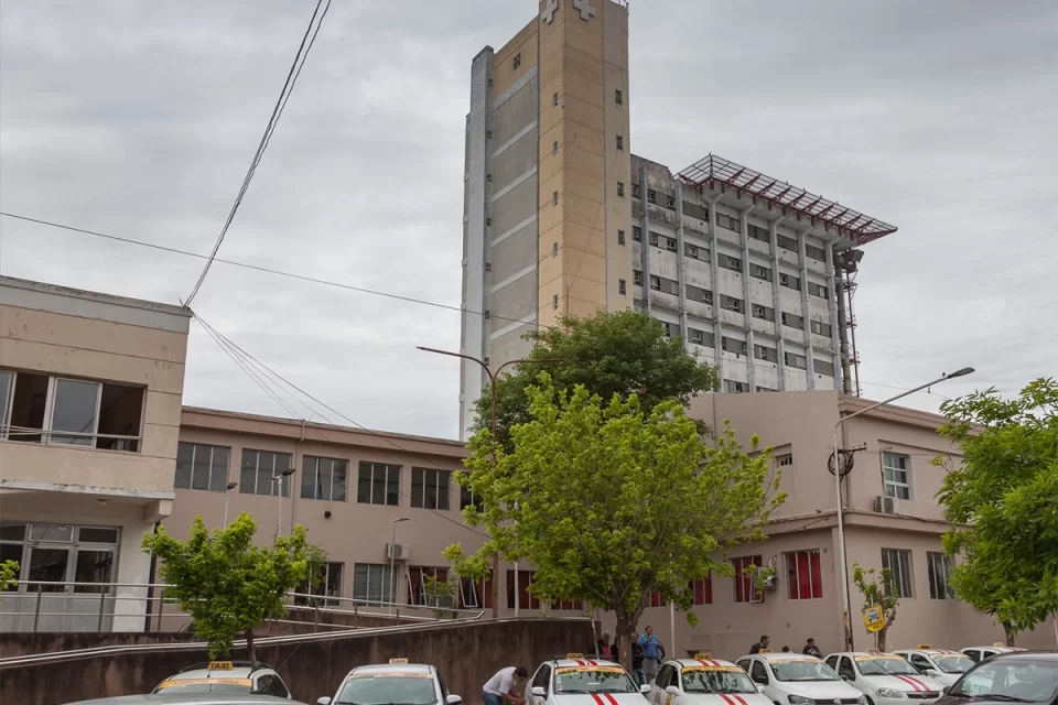 Triste desenlace: murió la niña de dos años que había caído a una pileta en Paraná La pequeña luchó por su vida en el hospital San Roque, pero su condición fue irreversible. Fuentes policiales confirmaron el trágico desenlace