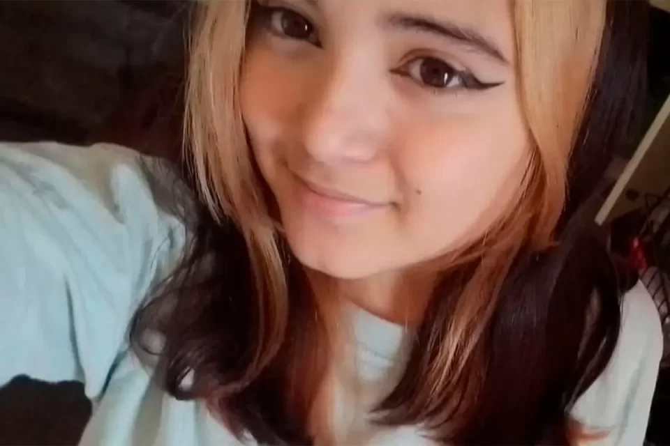 Alma Milagros Malagreca, de 15 años, está desaparecida desde el lunes 20 de octubre en Laferrere, partido de La Matanza. Su madre sospecha que podría haberse ido con un joven de 23 años, identificado como Matías. La familia exige que se intensifique la búsqueda.