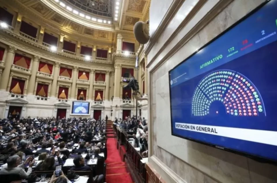 Diputados debaten hoy la reforma de los DNU en una sesión marcada por la tensión política