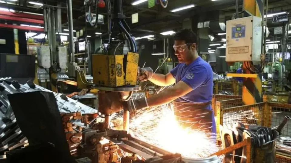 Entre noviembre de 2023 y julio de 2025, Entre Ríos perdió casi 10.000 empleos formales, según un informe del CEPA, marcando un fuerte deterioro laboral bajo la gestión de Javier Milei.