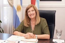 La intendenta de Paraná figura en el noveno lugar del ranking nacional de imagen positiva de CB Consultora Opinión Pública, la misma medición que ubicó al gobernador Rogelio Frigerio en el puesto 11 entre los 24 mandatarios provinciales.