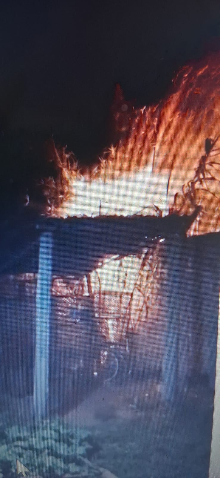 “Vecina denuncia negligencia municipal tras incendio en barrio Congo”