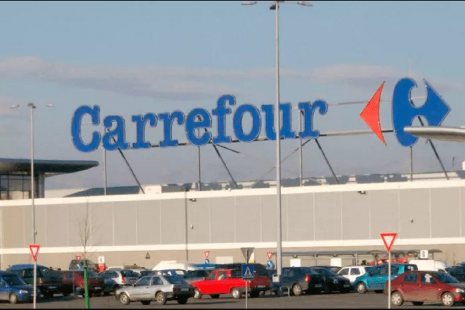 Imprimir  ECONOMÍA Carrefour rechazó las ofertas por su cadena argentina y aparece un mediador para armar un pool