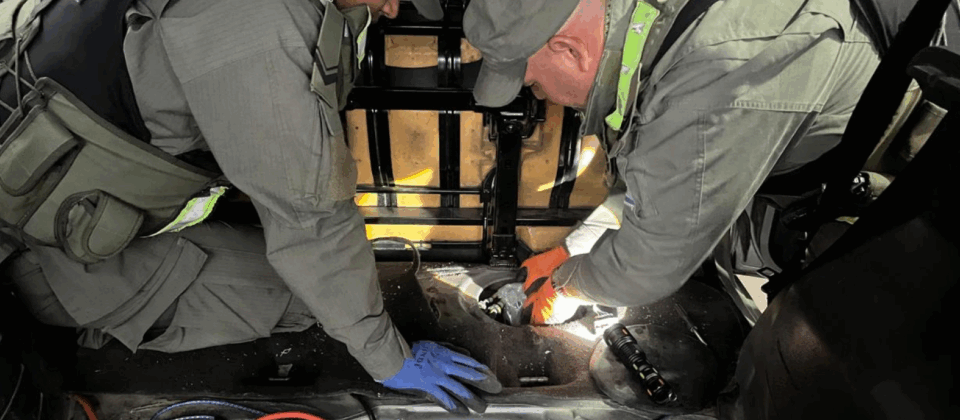 Jujuy: El can antinarcóticos “Lev” marcó y los gendarmes hallaron cocaína y marihuana dentro del tanque de combustible de un auto