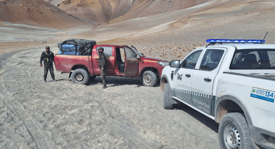 Salta: Patrulla de gendarmes descubrió cargamento de marihuana a 3.775 metros de altura sobre el nivel del mar