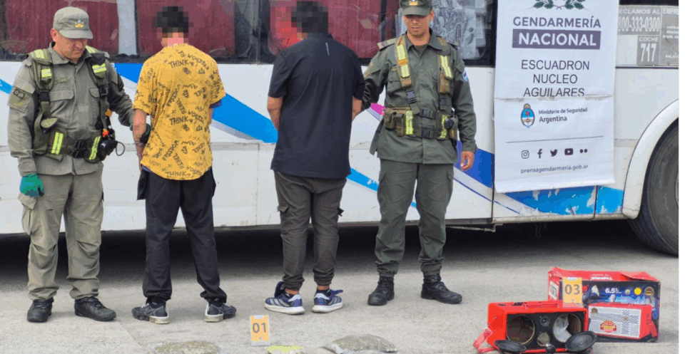 Tucumán: Rellenan la estructura de un parlante con marihuana y uno de los involucrados transportaba droga adosada a su cuerpo