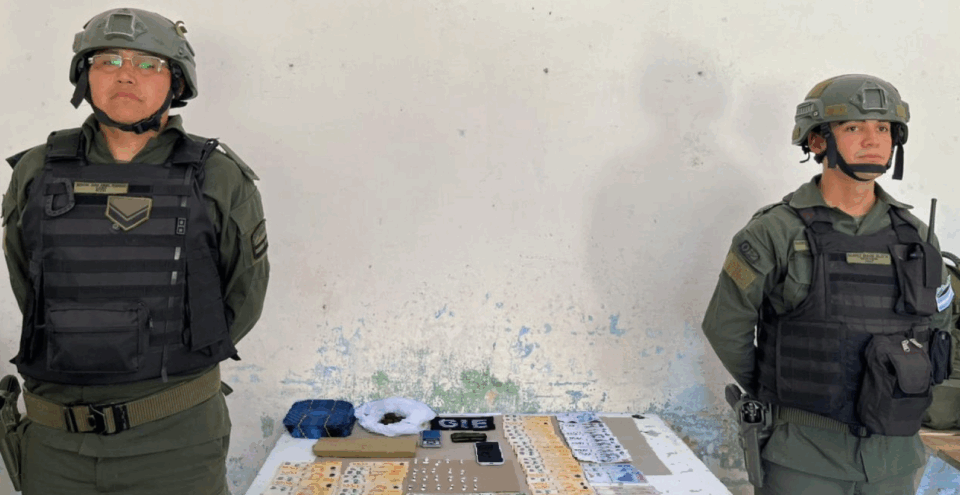 En tres días, patrullas de gendarmes decomisaron 301 dosis y un ladrillo con estupefacientes