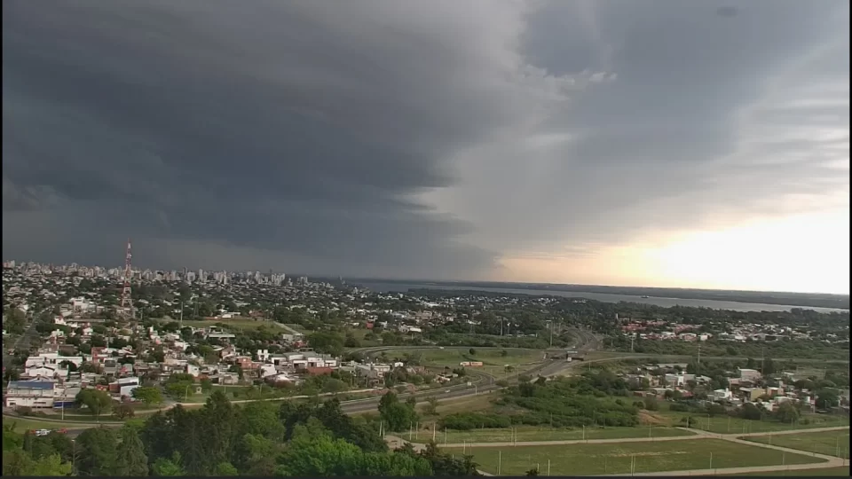 Extienden alerta amarillo por tormentas a 10 departamentos de Entre Ríos