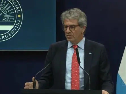 La renuncia en ARCA y sus implicancias La renuncia del director de la Agencia de Recaudación y Control Aduanero (ARCA) no es un hecho aislado ni meramente administrativo.